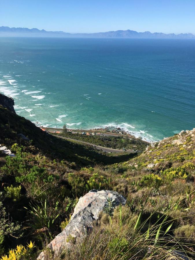 Muizenberg Seaside Getaway Cape Town